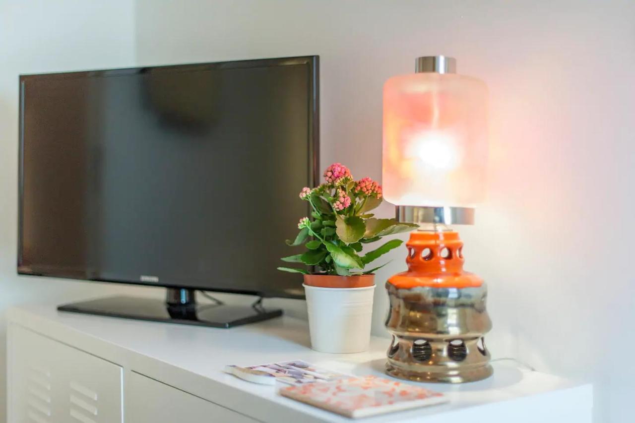 Alfama Charming Apartment, By Timecooler Lisbon Bagian luar foto