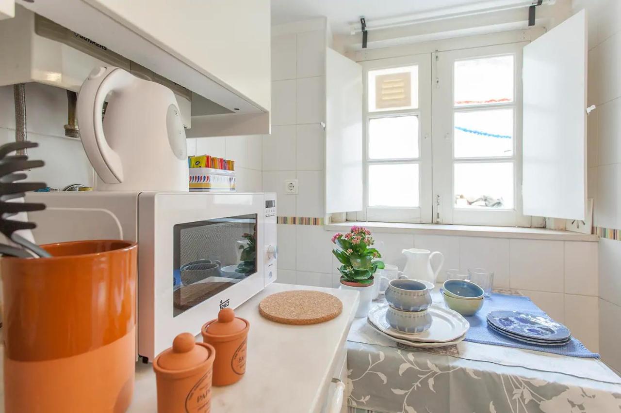 Alfama Charming Apartment, By Timecooler Lisbon Bagian luar foto